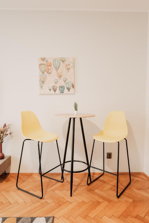 プルゼニElegant Studio, 400M From The Squareアパートメント エクステリア 写真